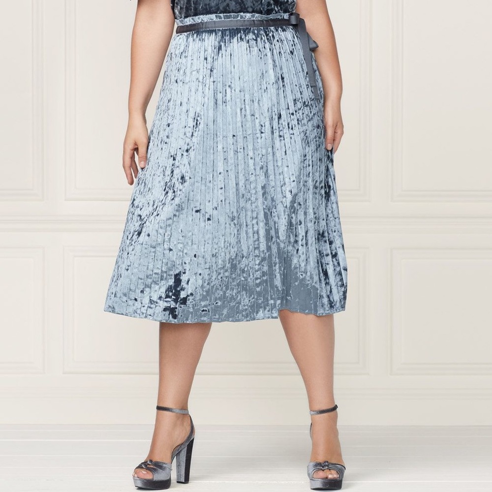 Lauren Conrad NWT Silver Blue Velvet Pleated Ribbon Tie Waist Detail Skirt Sz 8‎
